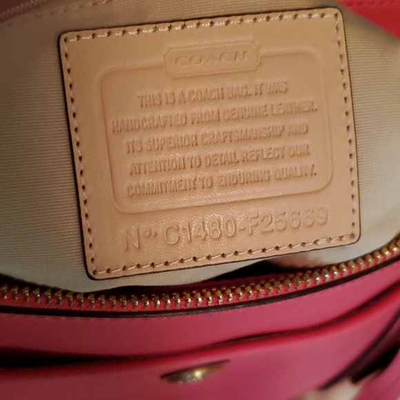 Coach shoulder bag - Picture 3 of 3